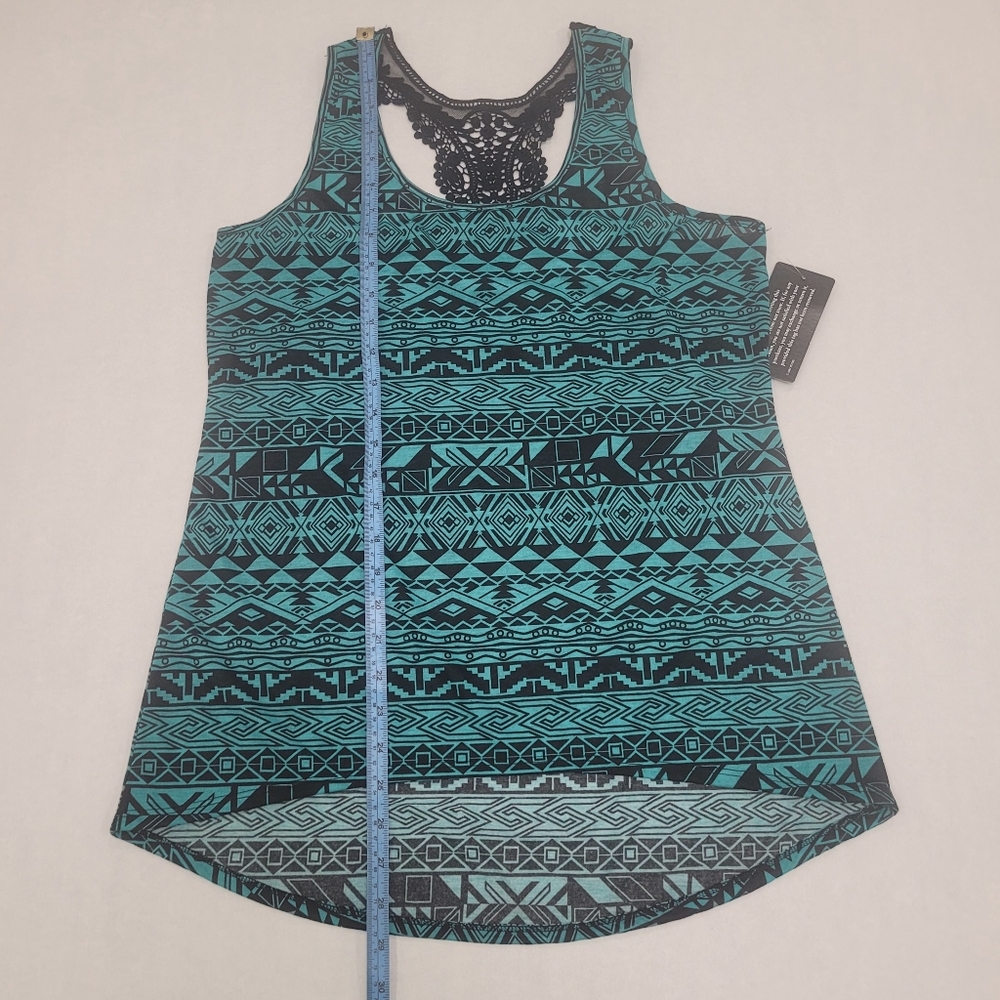 Loop 18 Lace Racerback Tank Top - Picture 5 of 10